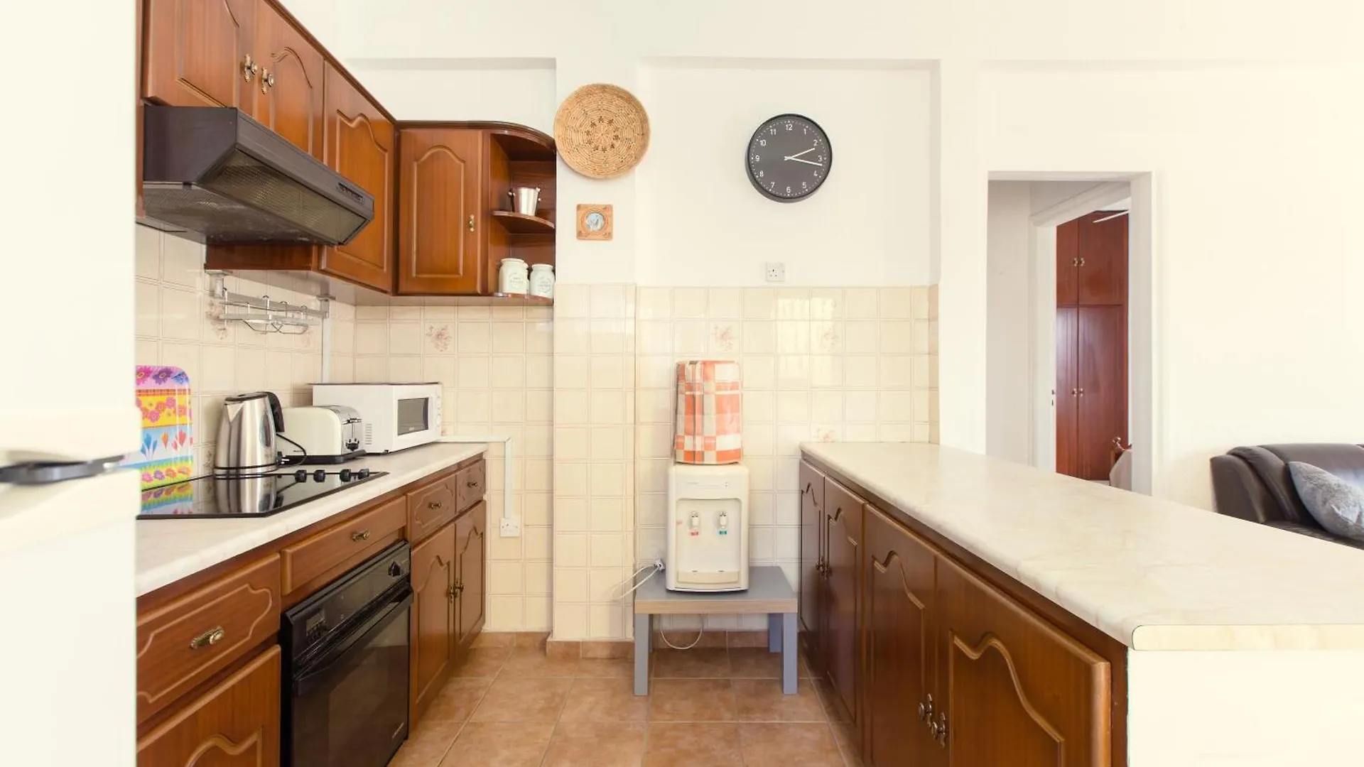 Spacious Larnaca Beach Apartment