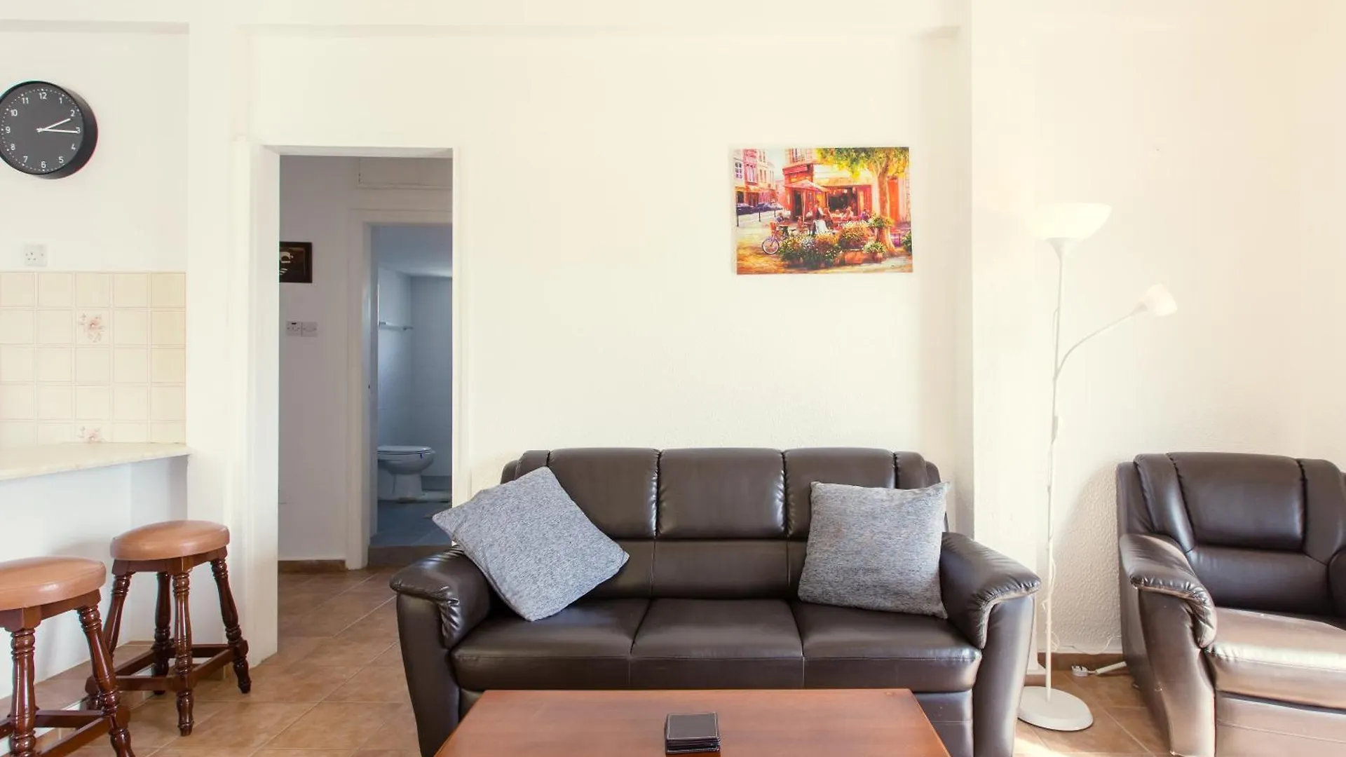 Spacious Larnaca Beach Apartment