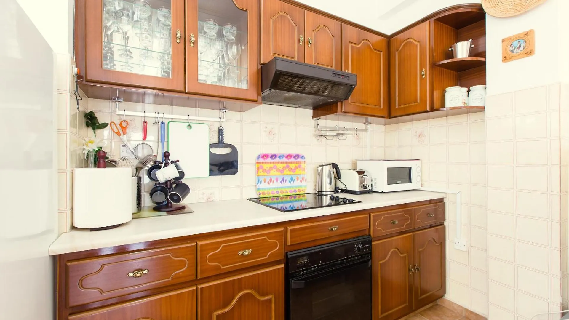 Spacious Larnaca Beach Apartment 塞浦路斯